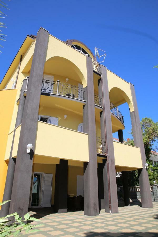 Vila Nara Hotel Vodice Exterior photo
